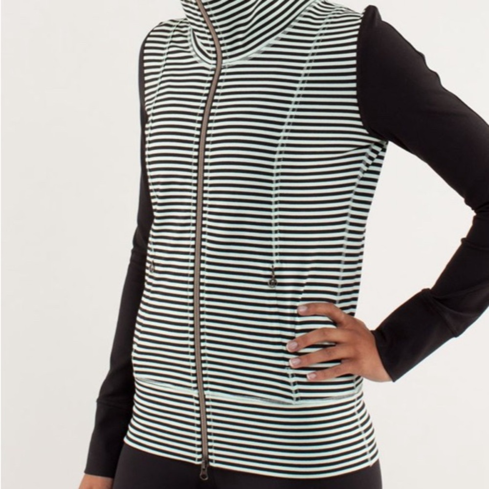 Lululemon daily yoga jacket